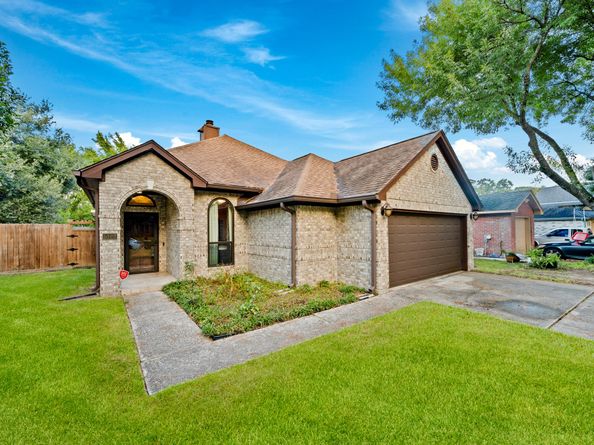 5102 E Pagewick Drive, Houston TX 77041