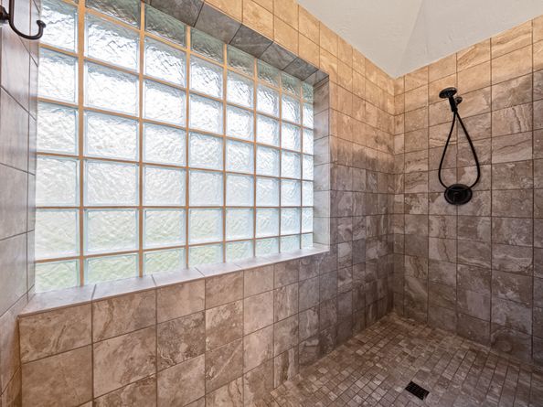 5102 E Pagewick Drive, Houston TX 77041