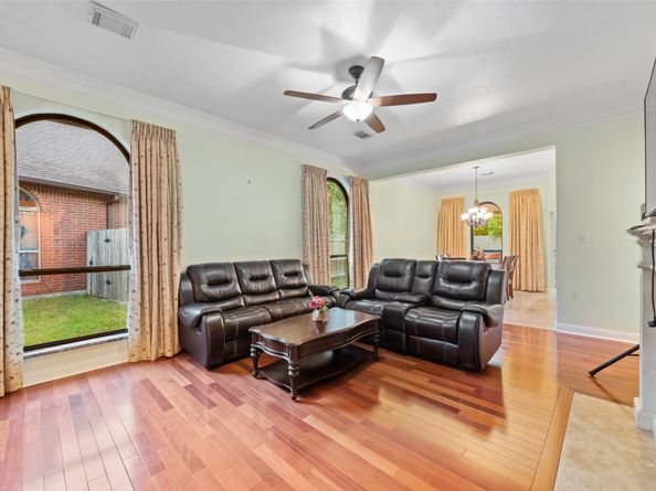 5102 E Pagewick Drive, Houston TX 77041