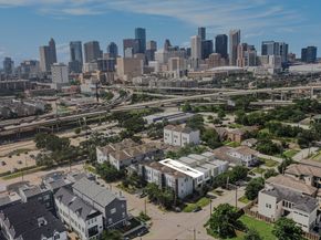 2212 Hutchins Street, Houston TX 77003