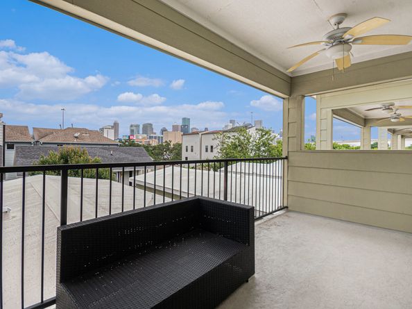 2212 Hutchins Street, Houston TX 77003