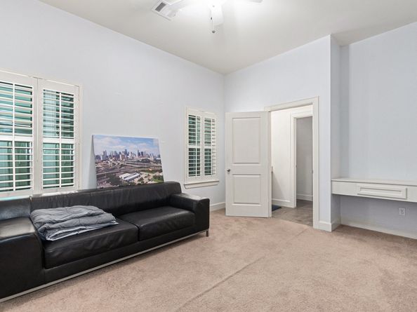 2212 Hutchins Street, Houston TX 77003
