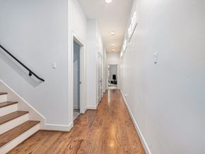 2212 Hutchins Street, Houston TX 77003