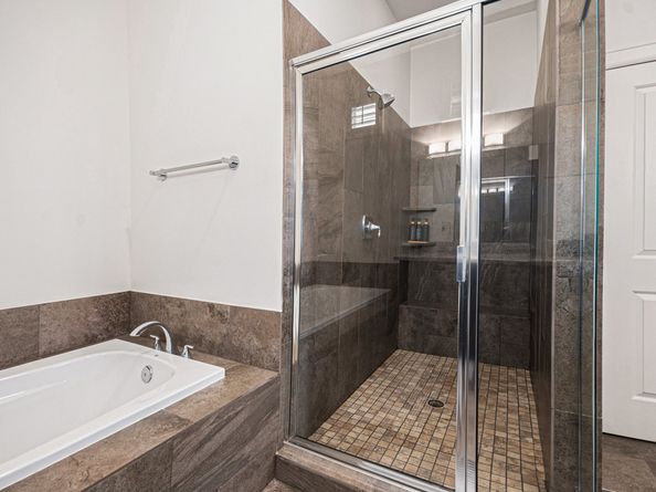 2212 Hutchins Street, Houston TX 77003