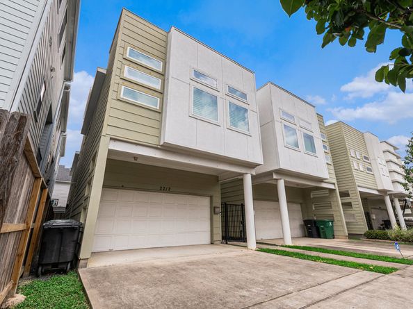 2212 Hutchins Street, Houston TX 77003