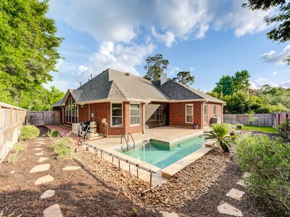 15 Carmeline Drive, The Woodlands TX 77382