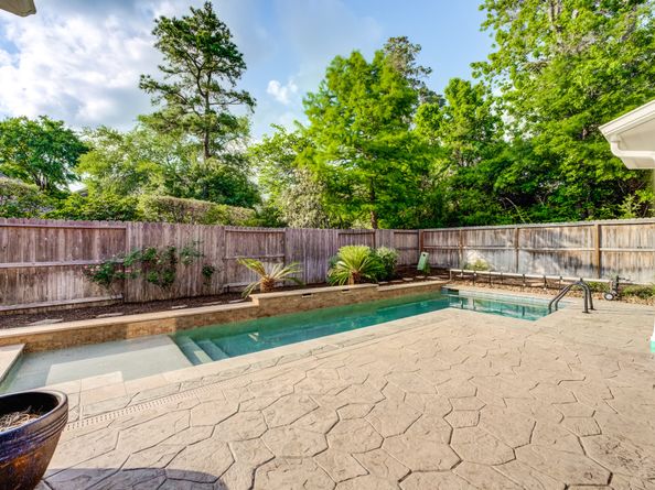 15 Carmeline Drive, The Woodlands TX 77382