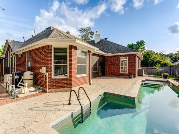 15 Carmeline Drive, The Woodlands TX 77382