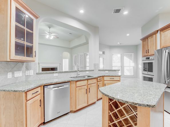 15 Carmeline Drive, The Woodlands TX 77382