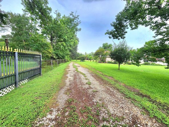 11547 Crockett Martin Road, Conroe TX 77306