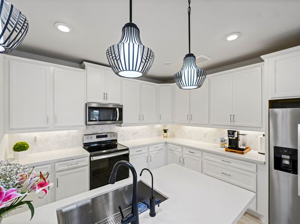 6804 Westview Drive 1404, Houston TX 77055