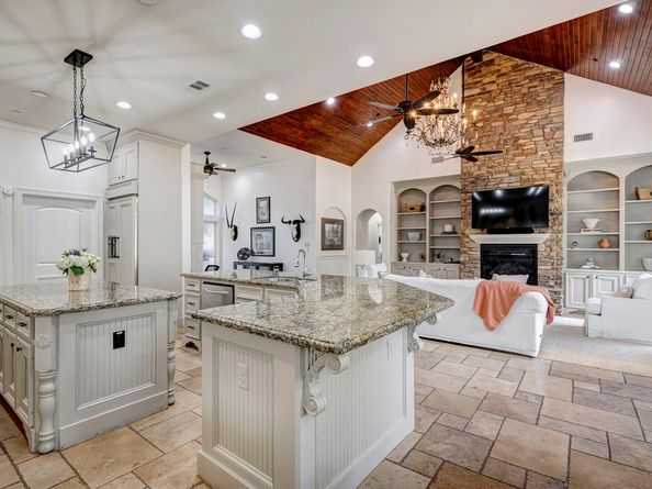 1324 Bingle Road, Spring Valley Village TX 77055