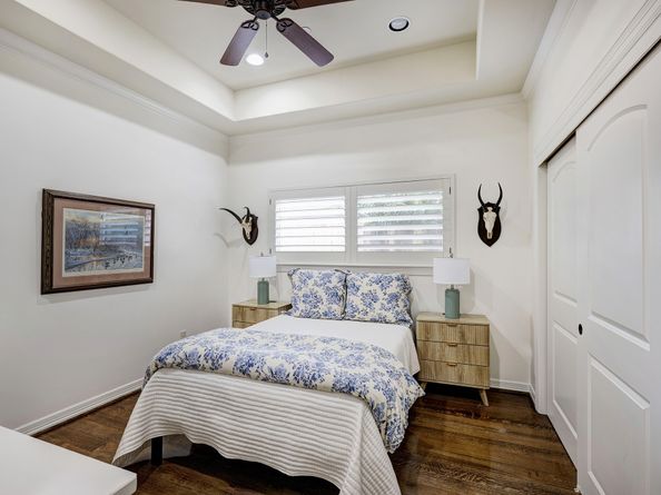 1324 Bingle Road, Spring Valley Village TX 77055