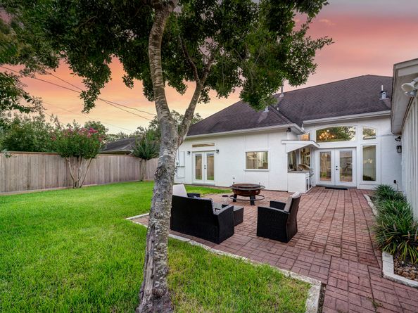1324 Bingle Road, Spring Valley Village TX 77055