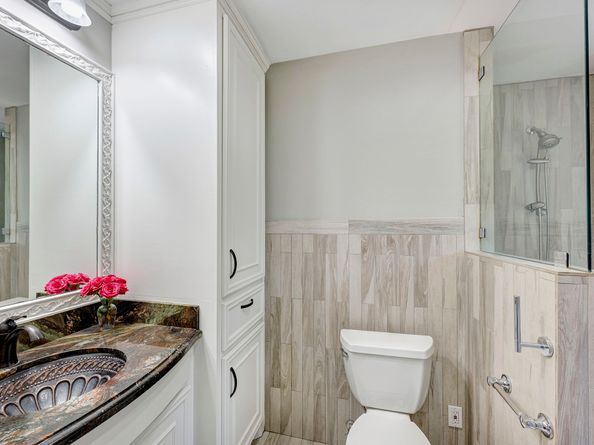 1324 Bingle Road, Spring Valley Village TX 77055