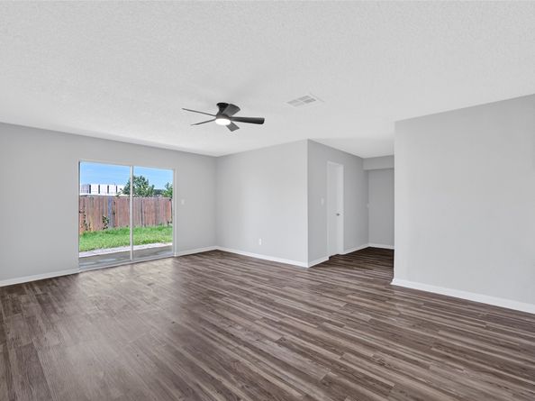 6211 Linnhaven Drive, Houston TX 77072