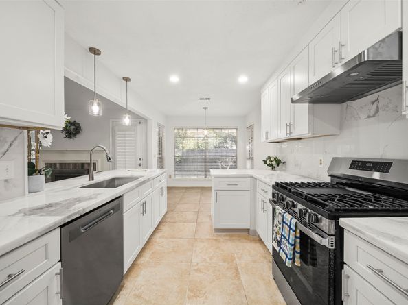 96 S Golden Arrow Circle, The Woodlands TX 77381