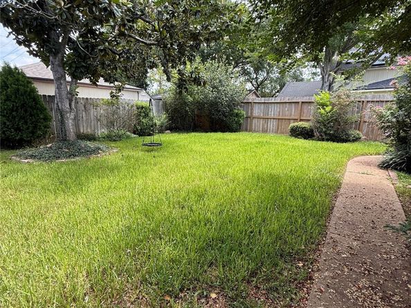 2707 Field Line Drive, Sugar Land TX 77479