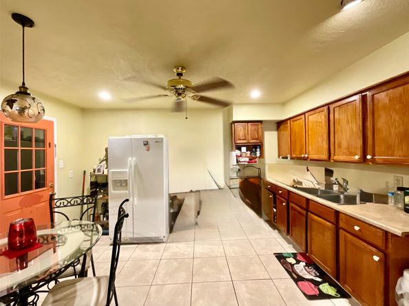 910 Coronado Street, Houston TX 77009