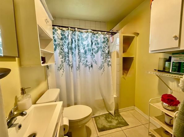 910 Coronado Street, Houston TX 77009