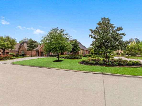 39 Spring Basket Trail, The Woodlands TX 77389