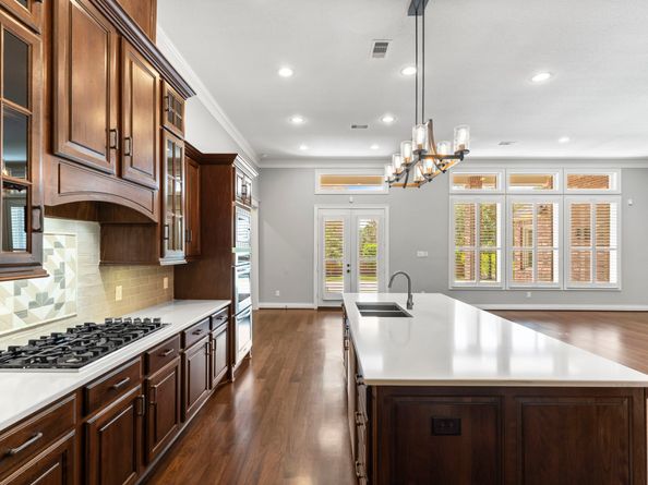 39 Spring Basket Trail, The Woodlands TX 77389
