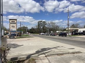 1010 E 1st Street, Humble TX 77338