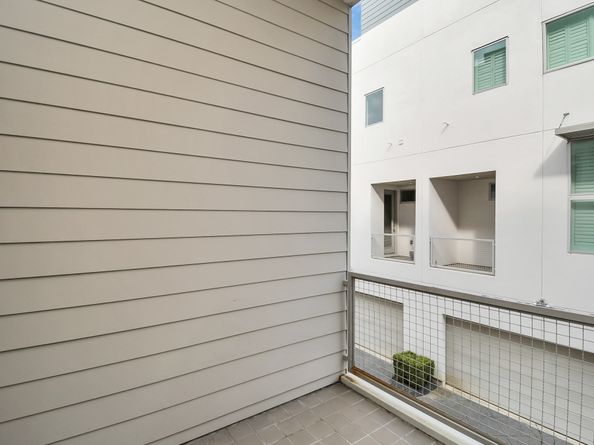 4722 Austin Street, Houston TX 77004