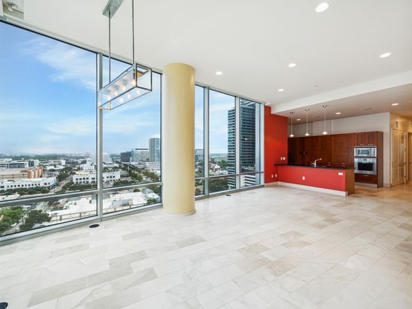 2727 Kirby Drive 13C, Houston TX 77098