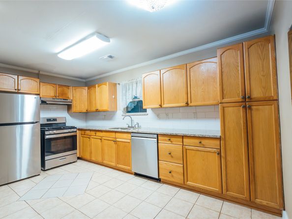 5617 Schutz Street, Houston TX 77032