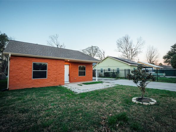 5617 Schutz Street, Houston TX 77032