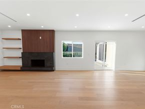 18912 Halsted Street, Northridge CA 91324