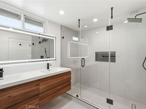 18912 Halsted Street, Northridge CA 91324