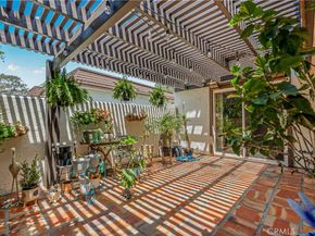 22170 James Alan Circle 1, Chatsworth CA 91311