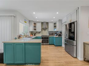 22170 James Alan Circle 1, Chatsworth CA 91311