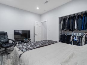 1320 W 50th Street, Los Angeles CA 90037