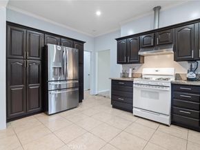 1320 W 50th Street, Los Angeles CA 90037