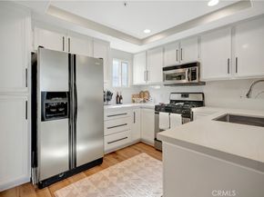 5220 Premiere Hills 221, Woodland Hills CA 91364