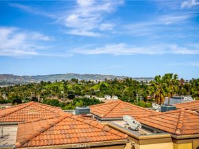 5220 Premiere Hills 221, Woodland Hills CA 91364