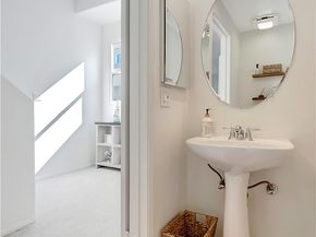 5220 Premiere Hills 221, Woodland Hills CA 91364