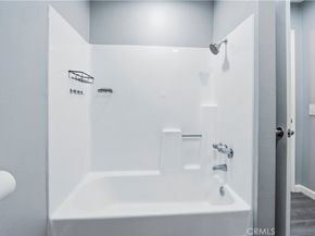 6815 Remmet 215, Canoga Park CA 91303