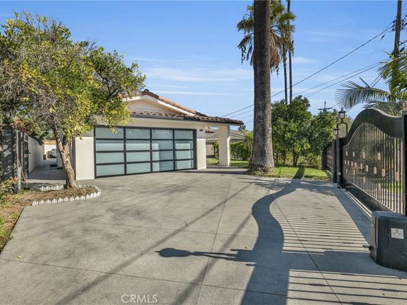 6266 Van Noord Avenue, Valley Glen CA 91401