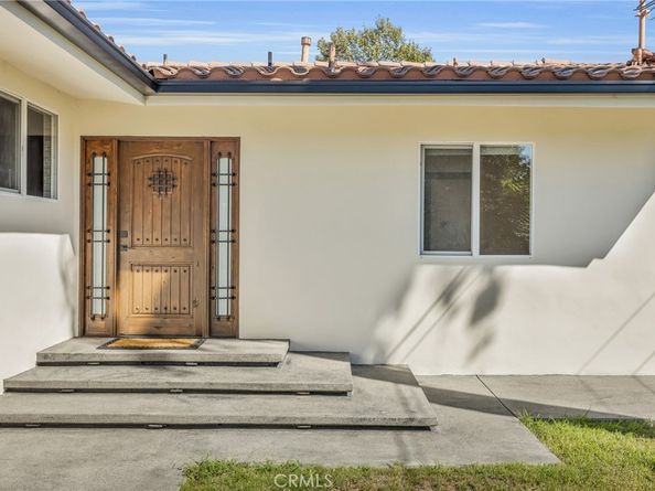 6266 Van Noord Avenue, Valley Glen CA 91401