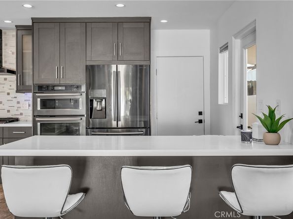 6266 Van Noord Avenue, Valley Glen CA 91401