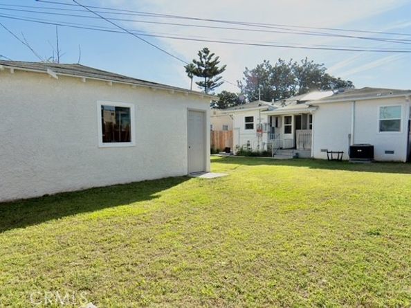 1647 W 79th Street, Los Angeles CA 90047