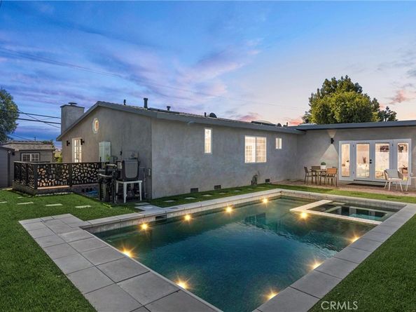 8906 Villanova Avenue, Los Angeles CA 90045
