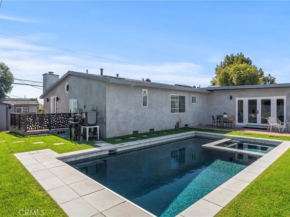 8906 Villanova Avenue, Los Angeles CA 90045