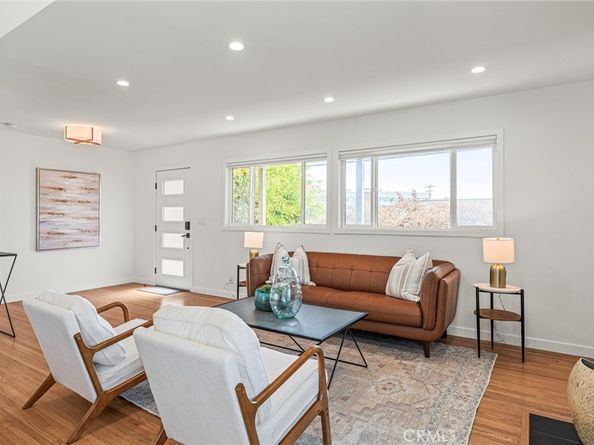 8906 Villanova Avenue, Los Angeles CA 90045