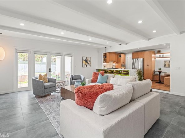 8906 Villanova Avenue, Los Angeles CA 90045