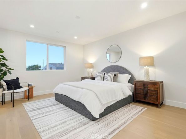 12917 El Dorado Ave, Sylmar CA 91342